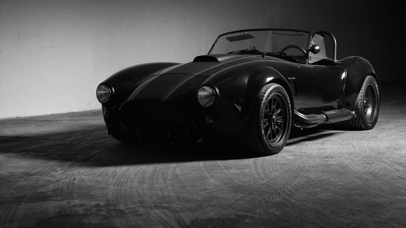 Illustration for article titled Ask Our Photographer About This 1965 Cobra Replica That He Shot... And Drove
